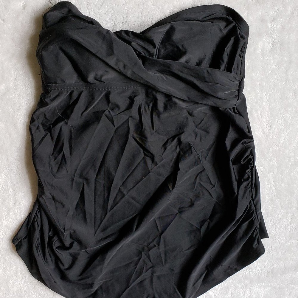Liz Lange Maternity Black Swim Top LIKE NEW